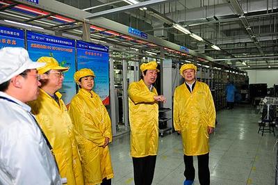 强卫东深入武钢、武汉邮科院调研指导 出席武钢反腐倡廉建设座谈会